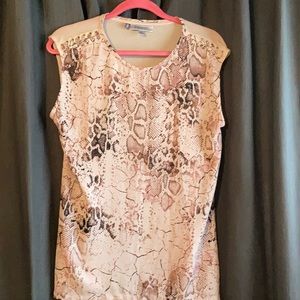 Jennifer Lopez Pretty pink top